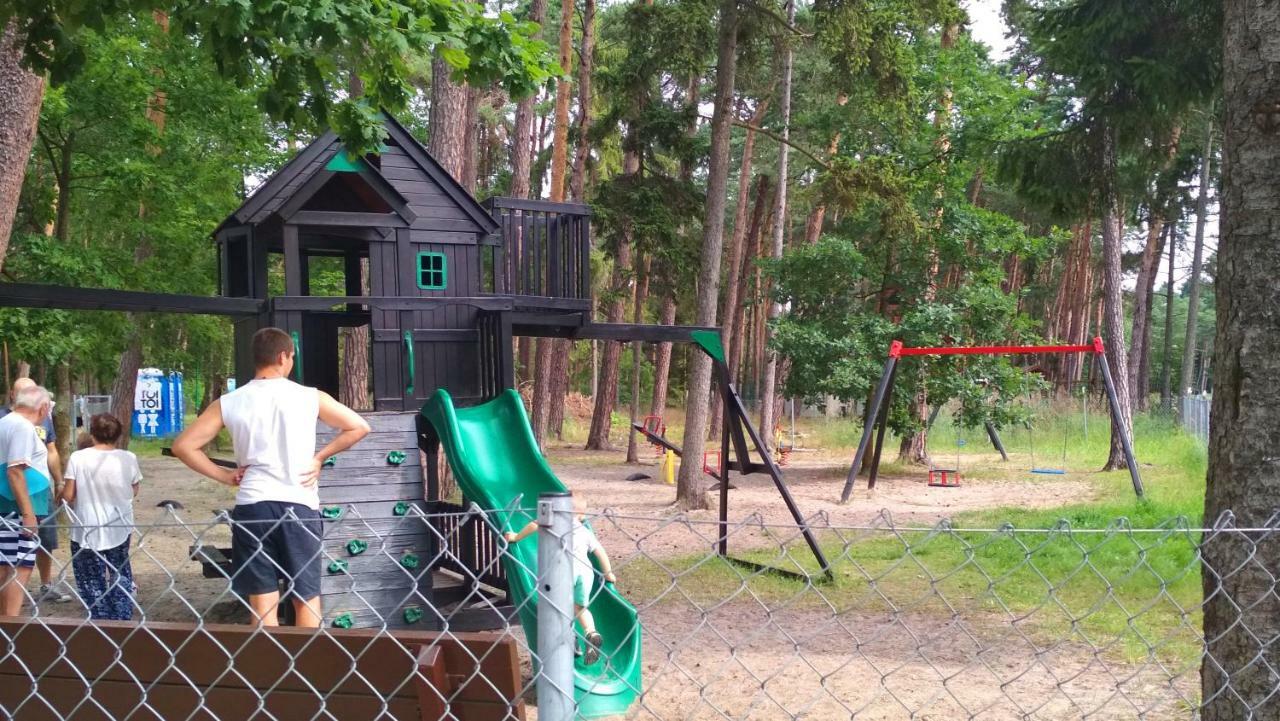Pepasowka Chatka Puchatka Лукенцин Екстер'єр фото